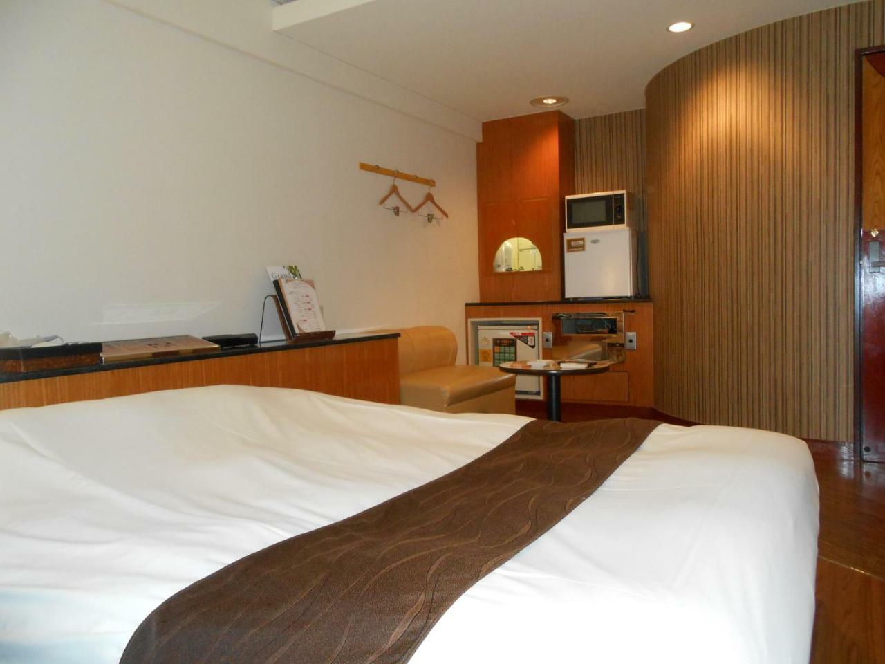 Hotel Lumiere Gotenba (Adults Only) Екстериор снимка